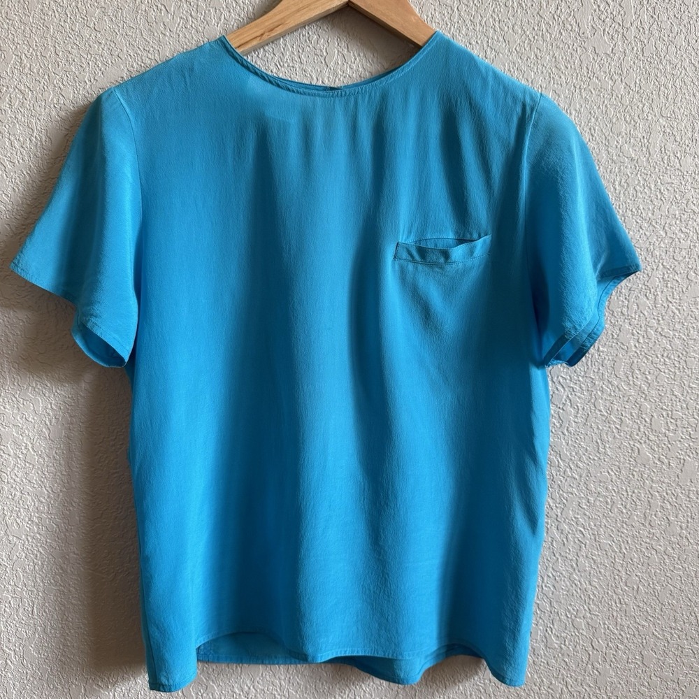 VTG Michelle Stuart 100% Silk Blouse Women's M Cyan Blue Short Sleeve Pocket